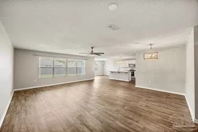 3885 James Stovall St, Pensacola, FL 32526 - Photo 6