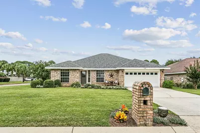 1329 Connemara Cir, Gulf Breeze, FL 32563 - Photo 2
