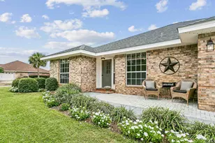1329 Connemara Cir, Gulf Breeze, FL 32563 - Photo 1