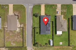 6098 Redberry Dr, Gulf Breeze, FL 32563 - Photo 4