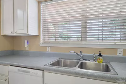 6610 Woodbrook Ct, Milton, FL 32583 - Photo 16