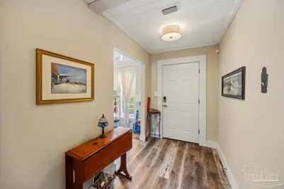 6006 W Shore Dr, Pensacola, FL 32526 - Photo 8