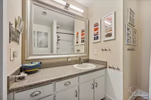 6006 W Shore Dr, Pensacola, FL 32526 - Photo 32