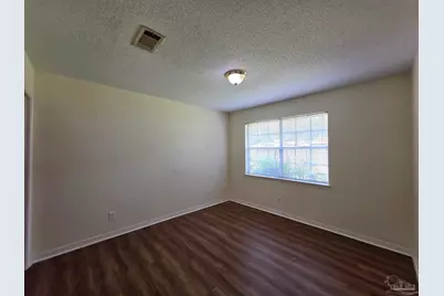 6942 Falcon Dr, Pensacola, FL 32526 - Photo 8
