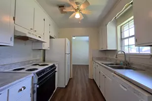 6942 Falcon Dr, Pensacola, FL 32526 - Photo 4