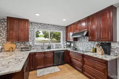121 Lovett Pl, Pensacola, FL 32506 - Photo 2