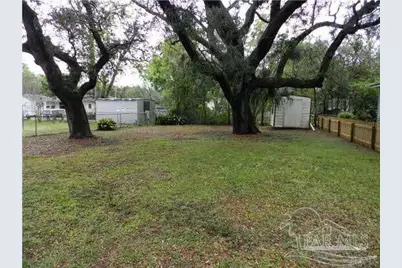 250 Chestnut St, Pensacola, FL 32506 - Photo 2
