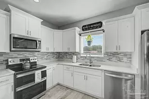 2096 Constitution Dr, Navarre, FL 32566 - Photo 18