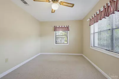 402 Clairmont Dr, Pensacola, FL 32506 - Photo 34
