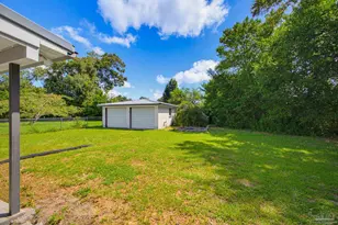 402 Clairmont Dr, Pensacola, FL 32506 - Photo 42