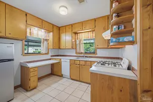 402 Clairmont Dr, Pensacola, FL 32506 - Photo 14