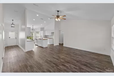 1962 Pentagon St, Gulf Breeze, FL 32563 - Photo 2