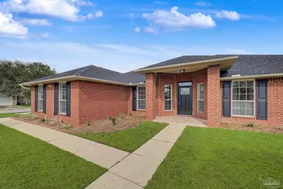 2216 Blue Lake Dr, Pensacola, FL 32506 - Photo 2