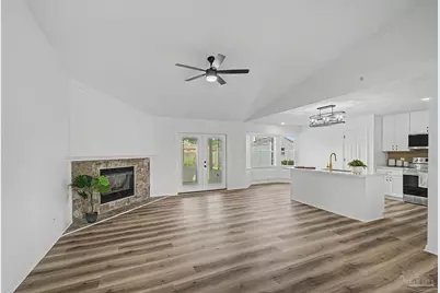 2216 Blue Lake Dr, Pensacola, FL 32506 - Photo 4