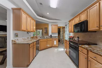 7139 Blue Jack Dr, Navarre, FL 32566 - Photo 10
