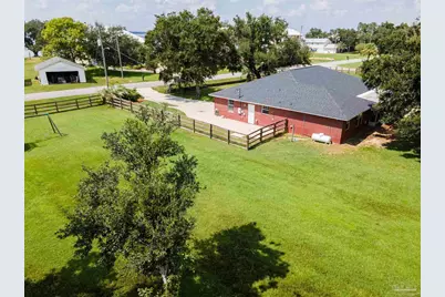 708 Mike Gibson Ln, Milton, FL 32583 - Photo 54