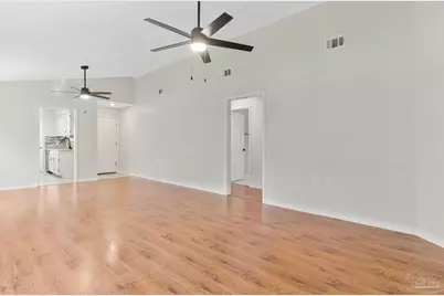 1344 Sunrunner Rd, Pensacola, FL 32504 - Photo 10