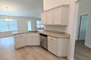 5669 Old Stone Blvd, Milton, FL 32570 - Photo 10