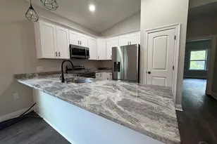 3296 Bonfire Dr, Milton, FL 32583 - Photo 4