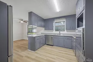 5560 Twin Creek Cir, Pace, FL 32571 - Photo 10