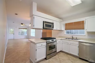 1669 Governors Dr, Pensacola, FL 32514 - Photo 12