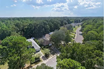 1669 Governors Dr, Pensacola, FL 32514 - Photo 4