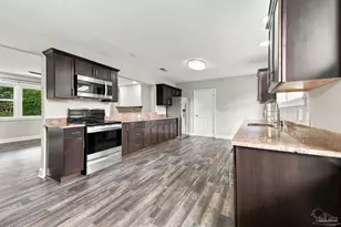 1808 N Reus St, Pensacola, FL 32501 - Photo 14
