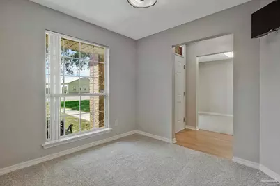 1028 Great Oaks Dr, Gulf Breeze, FL 32563 - Photo 10