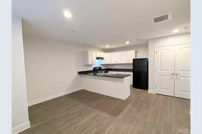 313 N Navy Blvd #1C, Pensacola, FL 32507 - Photo 2
