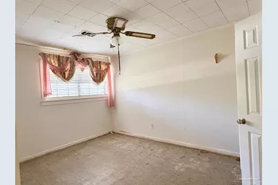 6400 White Oak Dr, Pensacola, FL 32503 - Photo 12