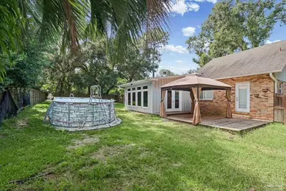 2143 Yardley Cir, Pensacola, FL 32505 - Photo 10