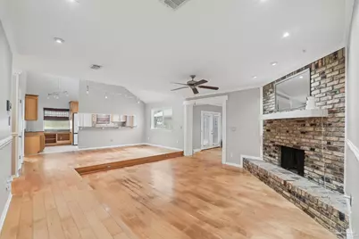 2143 Yardley Cir, Pensacola, FL 32505 - Photo 18