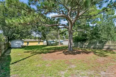 1482 S Fairfield Dr, Pensacola, FL 32507 - Photo 28