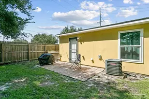 1482 S Fairfield Dr, Pensacola, FL 32507 - Photo 24