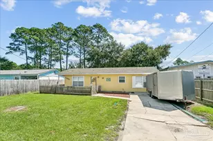 1482 S Fairfield Dr, Pensacola, FL 32507 - Photo 2