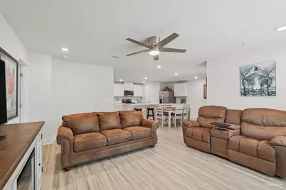 8354 Burch Ct, Pensacola, FL 32526 - Photo 2