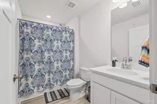 8354 Burch Ct, Pensacola, FL 32526 - Photo 10