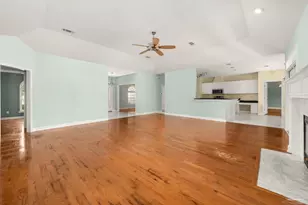 1017 Bushwood Dr, Cantonment, FL 32533 - Photo 10