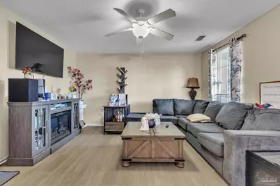 8838 Mary Fleming Dr, Pensacola, FL 32507 - Photo 4