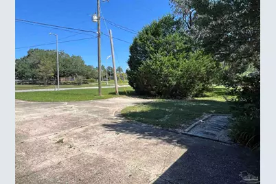 2135 Summit Blvd, Pensacola, FL 32503 - Photo 2