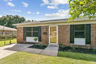 4373 Pine Villa Cir, Pace, FL 32571 - Photo 2