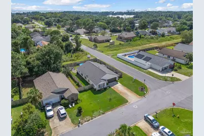 9447 Parker Pl Dr, Navarre, FL 32566 - Photo 48