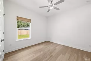 2406 Frontera St, Navarre, FL 32566 - Photo 4