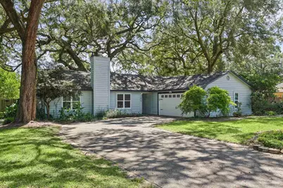 7474 Baywoods Ln, Pensacola, FL 32504 - Photo 1