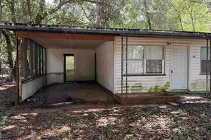 6406 Skyline Dr, Milton, FL 32570 - Photo 2