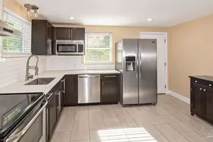 1701 W Romana St, Pensacola, FL 32502 - Photo 2
