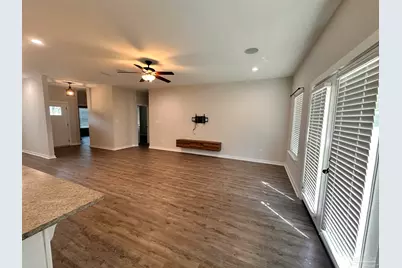 726 Giese Ln, Pensacola, FL 32506 - Photo 2