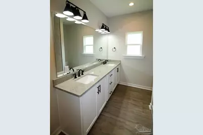 726 Giese Ln, Pensacola, FL 32506 - Photo 10
