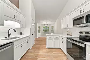 5998 Ridgeview Dr, Milton, FL 32570 - Photo 2