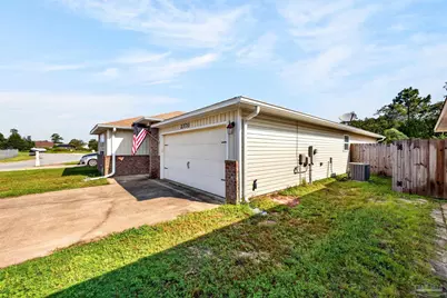 2370 Duncan Ridge Dr, Navarre, FL 32566 - Photo 6